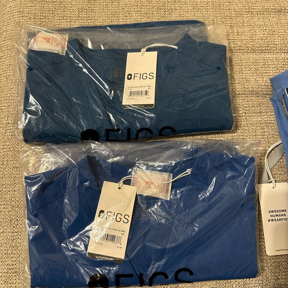 Figs Catarina royal blue One-Pocket Scrub Top and Casma abu blue three pocket